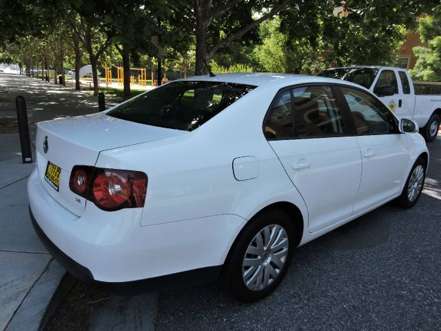 Volkswagen Jetta 2010 photo 1