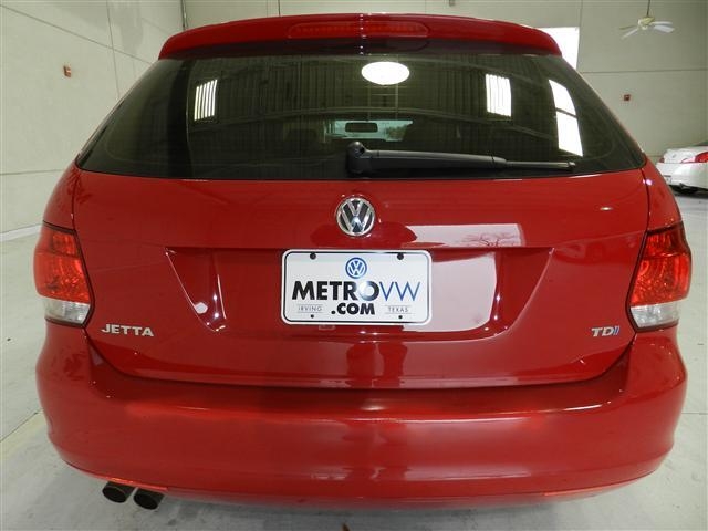 Volkswagen Jetta 2010 photo 2