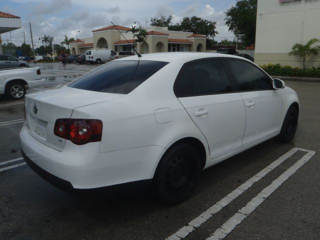 Volkswagen Jetta Supercharged Notchback Sedan