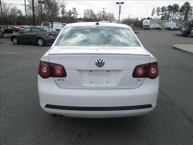 Volkswagen Jetta 2010 photo 2