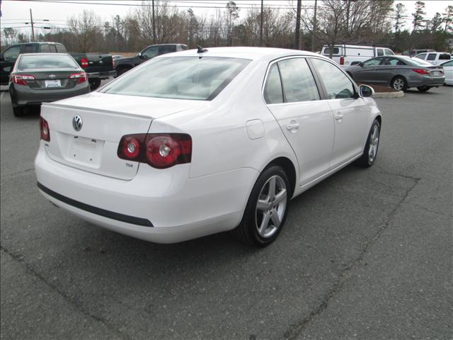 Volkswagen Jetta 2010 photo 5