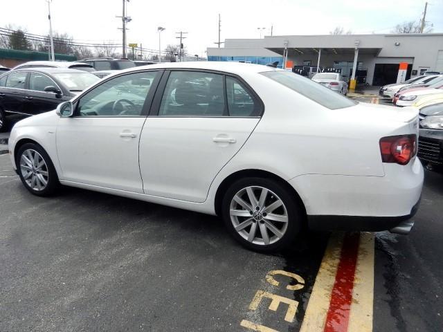 Volkswagen Jetta 2010 photo 1