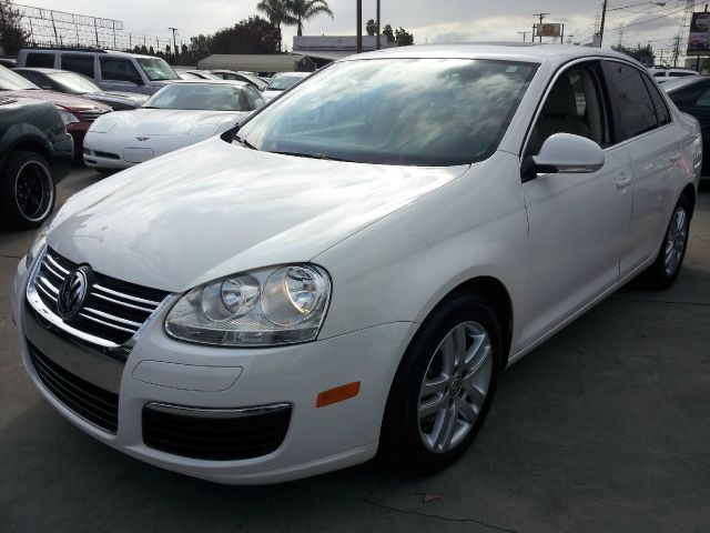 Volkswagen Jetta 2010 photo 1