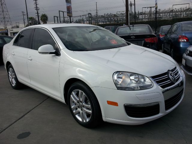 Volkswagen Jetta 2010 photo 3