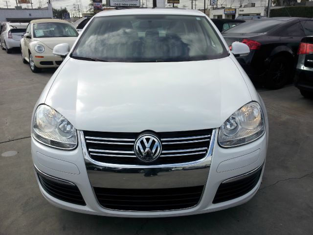 Volkswagen Jetta 2010 photo 4