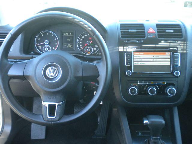 Volkswagen Jetta 2010 photo 2