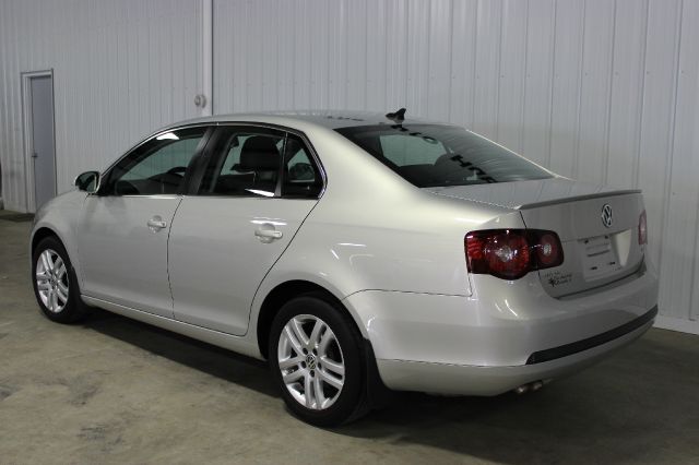 Volkswagen Jetta 2010 photo 2