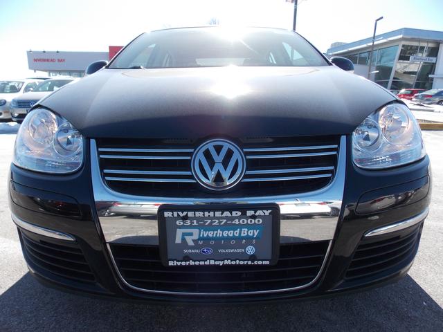 Volkswagen Jetta 2010 photo 3