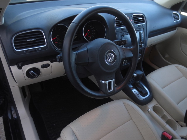 Volkswagen Jetta 2010 photo 3