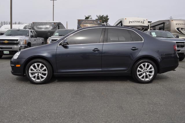 Volkswagen Jetta 2010 photo 2