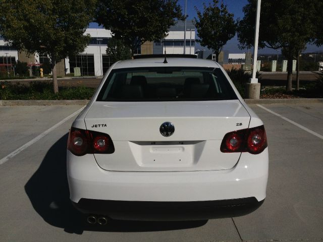 Volkswagen Jetta 2007 Mazda Mazda3 S Sedan