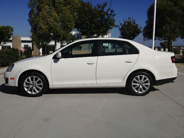 Volkswagen Jetta 2010 photo 1