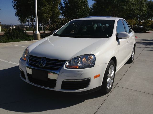 Volkswagen Jetta 2010 photo 2