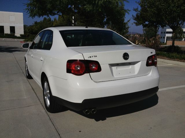 Volkswagen Jetta 2010 photo 3