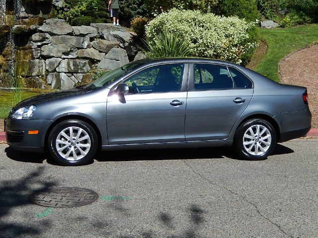 Volkswagen Jetta 2010 photo 1