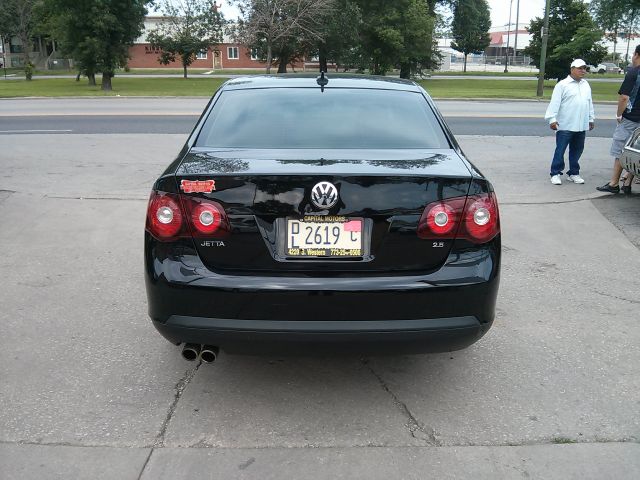 Volkswagen Jetta 2010 photo 1