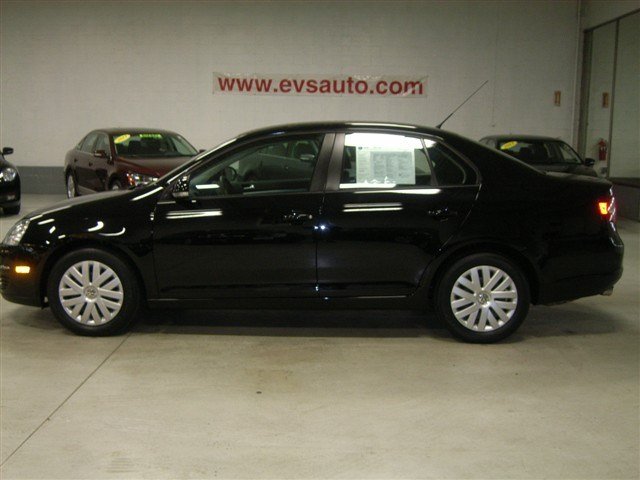 Volkswagen Jetta 2010 photo 2