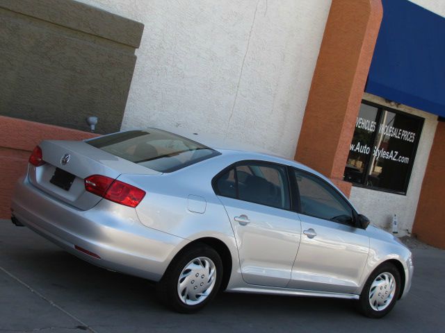 Volkswagen Jetta XR Sedan