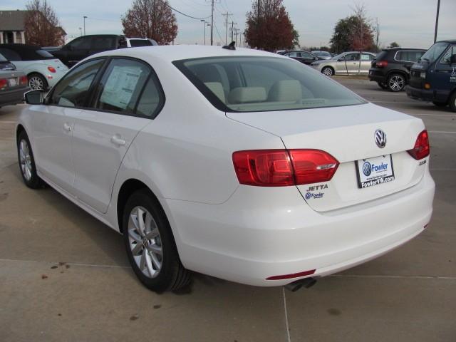 Volkswagen Jetta 2011 photo 4