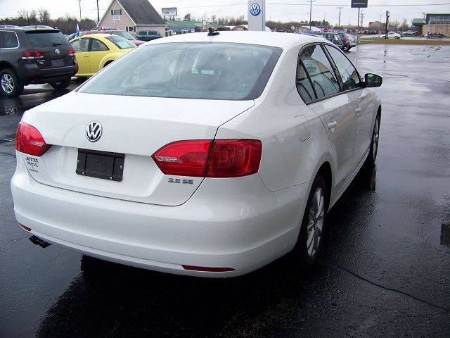 Volkswagen Jetta 2011 photo 4