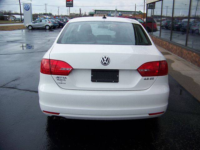 Volkswagen Jetta 2011 photo 5