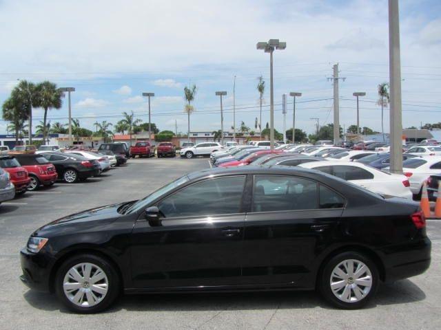 Volkswagen Jetta 2011 photo 2