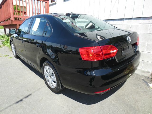 Volkswagen Jetta 2011 photo 1