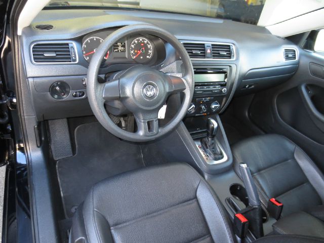 Volkswagen Jetta 2011 photo 3