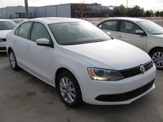 Volkswagen Jetta 2011 photo 2