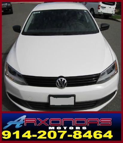 Volkswagen Jetta 2011 photo 2