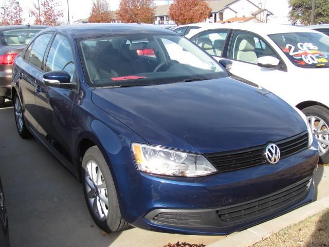 Volkswagen Jetta 2011 photo 2