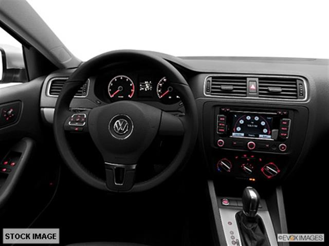 Volkswagen Jetta 2011 photo 3