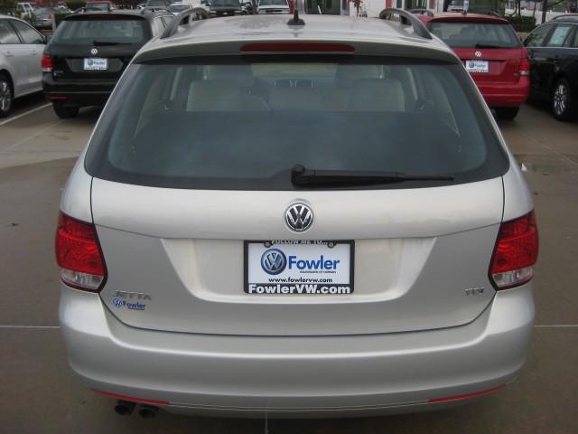 Volkswagen Jetta 2011 photo 4