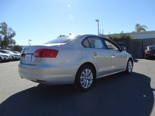 Volkswagen Jetta 2011 photo 4