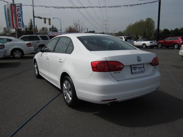 Volkswagen Jetta 2011 photo 1