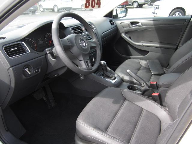 Volkswagen Jetta 2011 photo 3