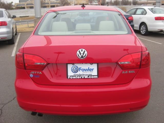 Volkswagen Jetta 2011 photo 4