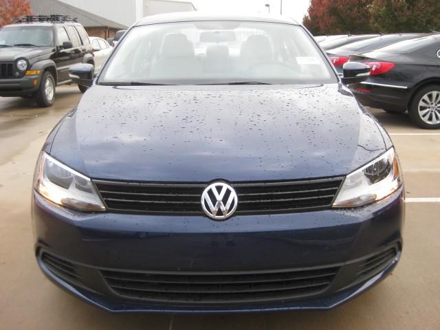 Volkswagen Jetta 2011 photo 1