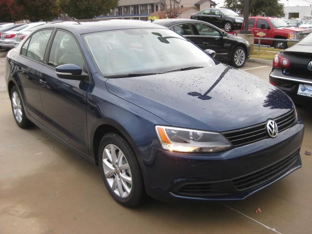 Volkswagen Jetta 2011 photo 2