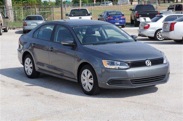 Volkswagen Jetta 2011 photo 2