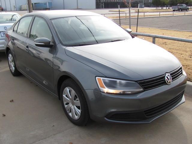 Volkswagen Jetta 2011 photo 2