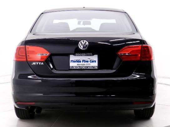 Volkswagen Jetta 2011 photo 2