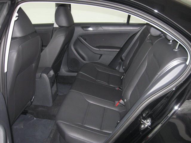 Volkswagen Jetta 2011 photo 2