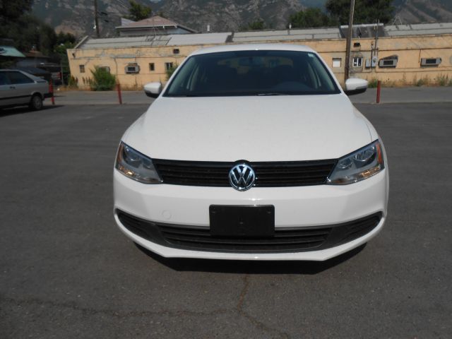 Volkswagen Jetta 2011 photo 3