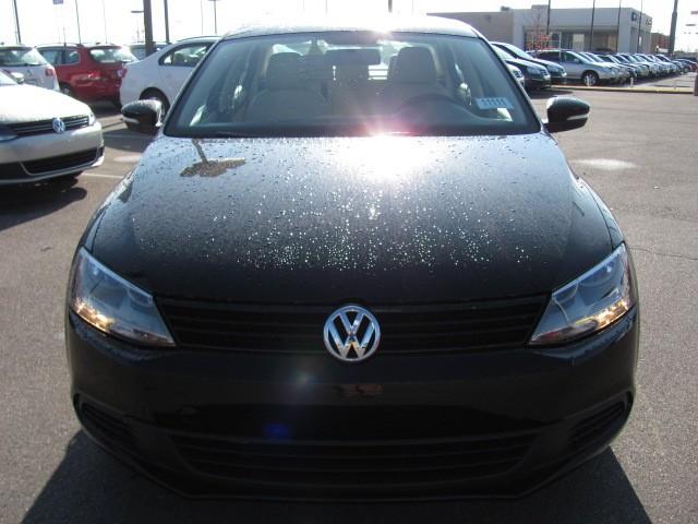 Volkswagen Jetta 2011 photo 1