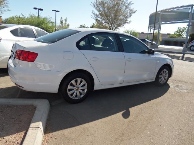 Volkswagen Jetta 2011 photo 2