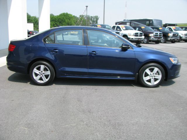 Volkswagen Jetta 2011 photo 24