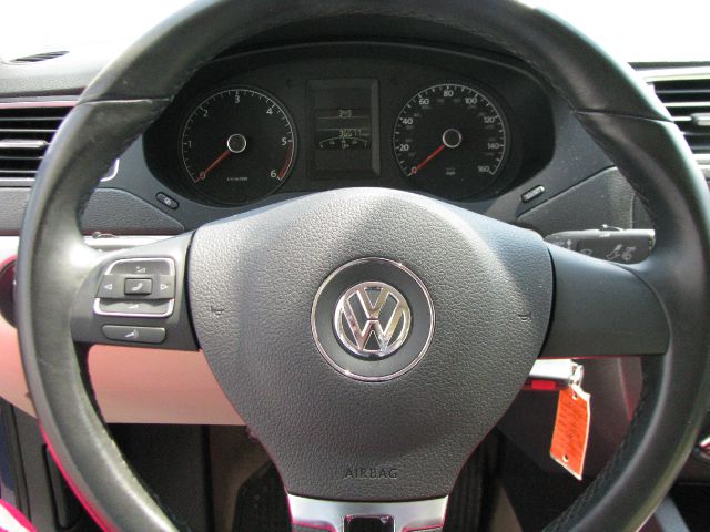 Volkswagen Jetta 2011 photo 4