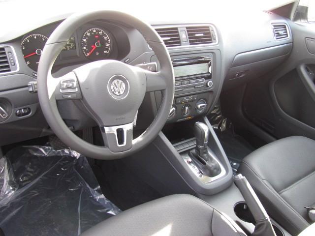 Volkswagen Jetta 2011 photo 3