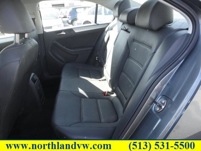 Volkswagen Jetta 2011 photo 5